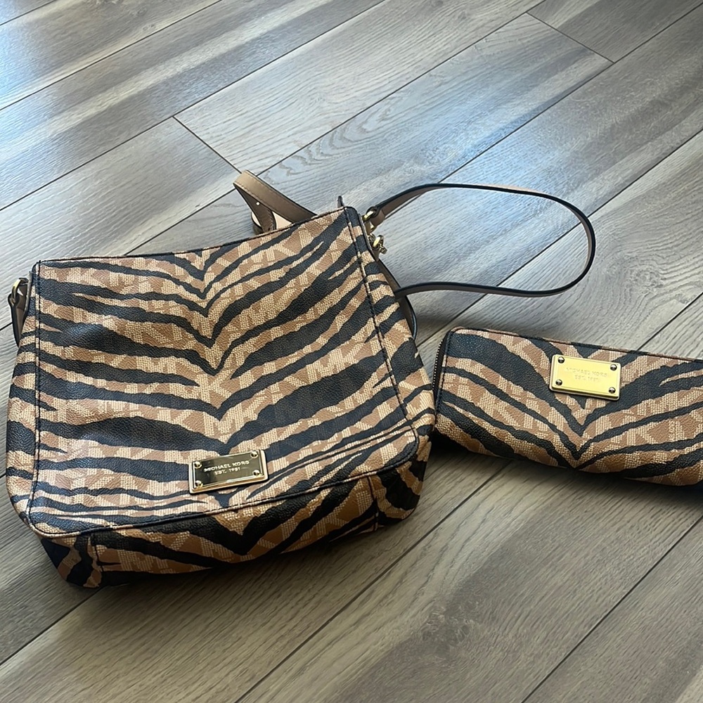 Michael Kors print crossbody and matching wallet